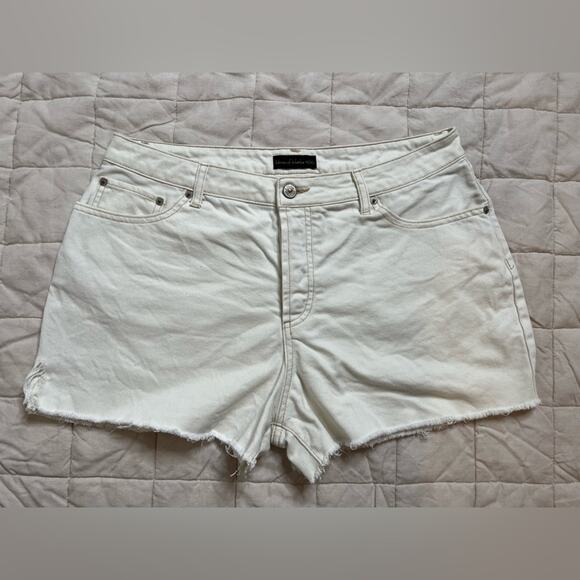 House of Harlow 1960 Pants - House of Harlow 1960 100% Cotton White High Rise Jean Shorts - 30